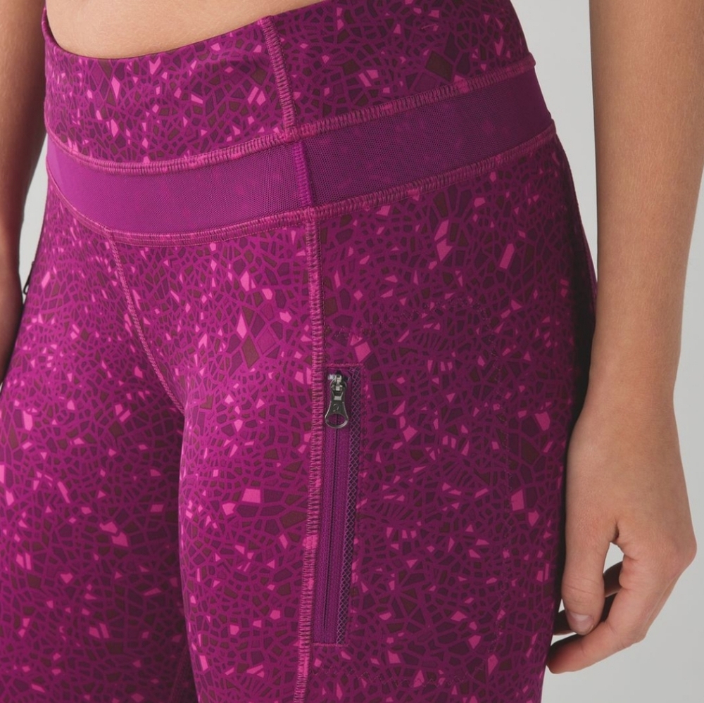 Lululemon Inspire Tight II Paradise Geo Size 4